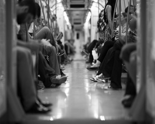 Comfortable daily commute scene in Lima